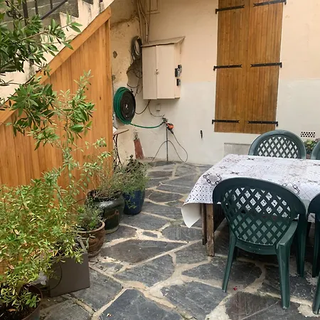 1 Holiday home